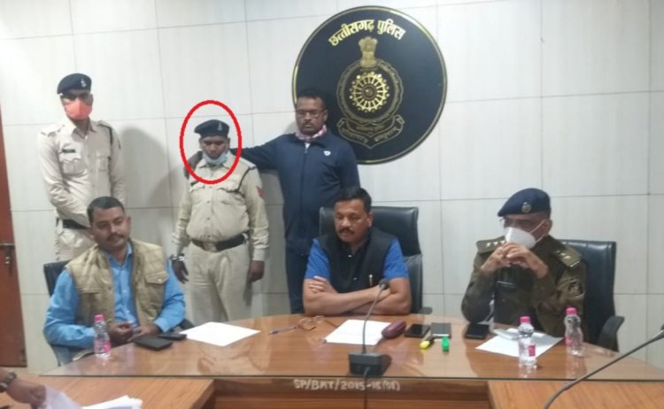 CG:बेमेतरा जिले की बड़ी खबर:वर्दीधारी पुलिस बनकर वसूली कर रहे...आरोपी को असली पुलिस ने किया गिरफ्तार...आरोपी नवागढ़ क्षेत्र के नगधा का रहने वाला
