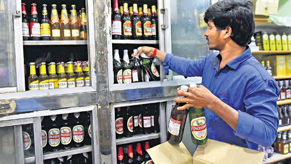 CG ब्रेकिंग: शराब दुकान में टोटल बिक्री से 22 लाख कम मिले.... प्रभारी हटाया गया.... आबकारी विभाग की मदिरा दुकानों में आकस्मिक जांच.... मदिरा दुकान में पकड़ी गयी वित्तीय अनियमितता......