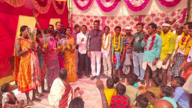 संसदीय सचिव रेखचंद जैन के कार्यों से प्रभावित हो सूदूर वनांचल कावापाल एवं गुमलवाडा के सरपंच समेत 25 लोगों ने कांग्रेस प्रवेश किया