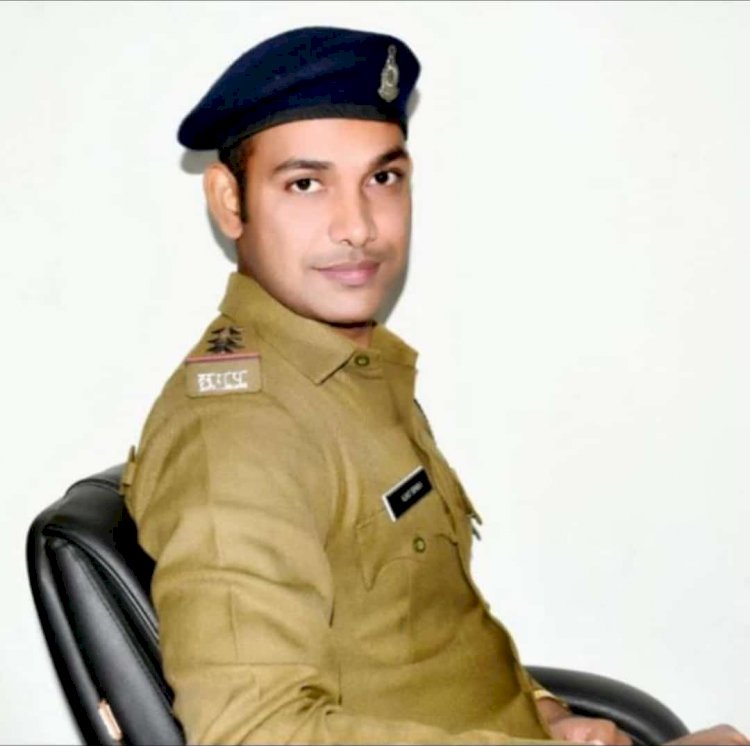 CG:बेमेतरा जिले के नवागढ़ टी आई अजय सिन्हा को मिलेगा राष्ट्रपति पुरुस्कार से किया जायेगा सम्मानित....अपनी जान की परवाह नहीं करते हुये बहादूरीपूर्वक लडकर 06 महिला एवं 02 पुरूष सशस्त्र माओवादियों को मार गिराये थे...थाना बचेली बैलाडीला में...19/07/2018