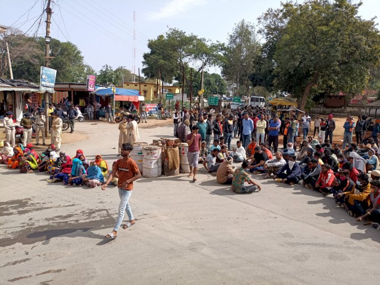 हाइड्रो पावर प्लांट में कार्य कर रहे युवक की हाईटेंशन बिजली की चपेट में आने से हुई मौत...परिजनों ने किया चक्का जाम