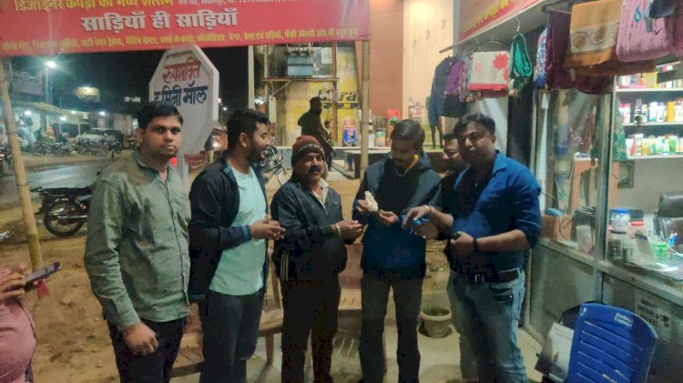 प्लास्टिक मुक्त भारत के संदेश को लेकर कामठी से पैदल यात्रा कर लखनपुर पहुंचा युवक, हुआ स्वागत।