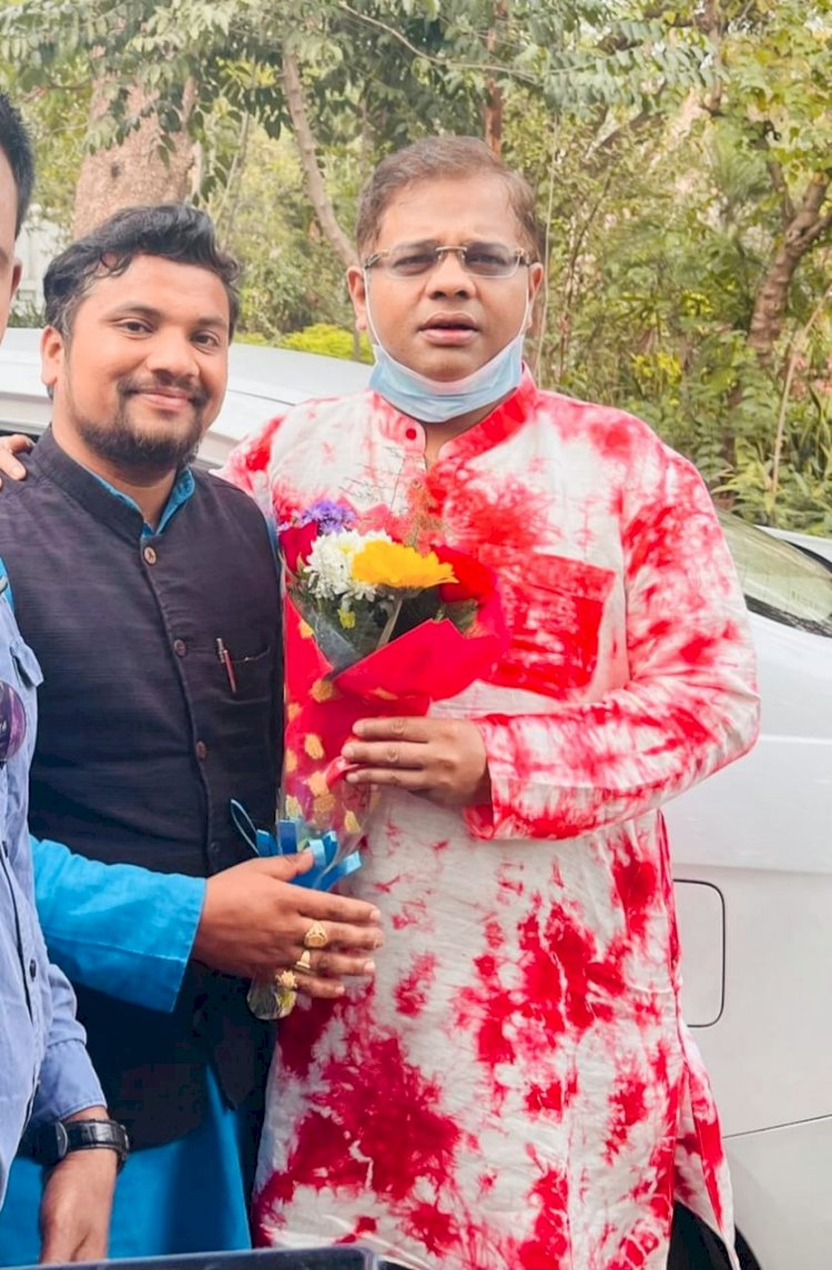 बस्तर अधिकार मुक्ति मोर्चा मुख्य संयोजक जनता कांग्रेस छत्तीसगढ़ जे बस्तर जिला अध्यक्ष नवनीत चांद की निर्देश अनुसार जनता कांग्रेस छत्तीसगढ़ जे युवा बस्तर जिलाध्यक्ष व बस्तर अधिकार मुक्ति मोर्चा जिला उपाध्यक्ष नीलाम्बर सेठिया जोगी बंगला पहुंचे