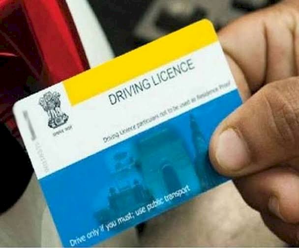 CG- ड्राइविंग लाइसेंस सस्पेंड: SSP ने कराया पॉक्सो एक्ट के आरोपी का 5 वर्ष के लिये ड्राइविंग लाइसेंस निलंबित.... प्रदेश में इस तरह से लाइसेंस निलंबन की यह पहली कार्यवाही......