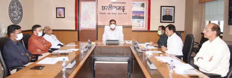 छत्तीसगढ़ में ’सी-मार्ट’.... छत्तीसगढ़ के उत्पादों की बिक्री के लिए 'सी-मार्ट' की होगी स्थापना.... मुख्य सचिव ने ली हाई पॉवर कमेटी की पहली बैठक.......