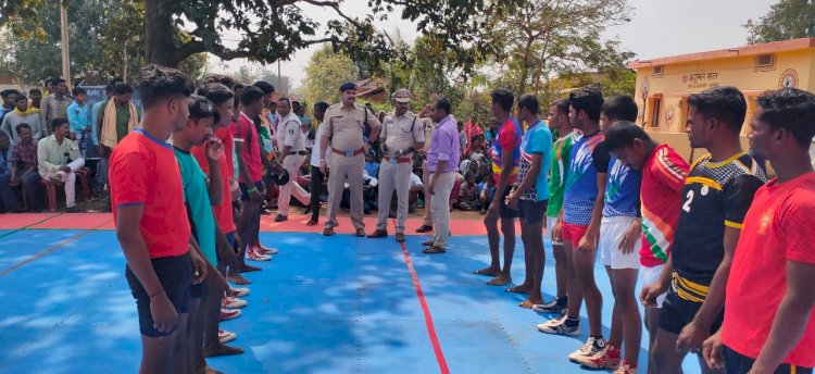 हमर पुलिस हमर संग कार्यक्रम का किया गया आयोजन समुदायिक पुलिसिंग चौकी टुहलू कोमाखान के ग्राम पलसीपानी संपन्न पढ़े पूरी खबर