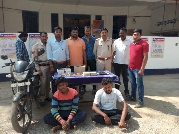 महासमुंद पुलिस नारकोटिक्स सेल एवं सरायपाली पुलिस की संयुक्त कार्यवाही अवैध रूप से परिवहन कर रहे दो तस्कर भारी मात्रा में प्रतिबंधित इंजेक्शन व टेबलेट सहित गिरफ्तार पढ़े पूरी खबर