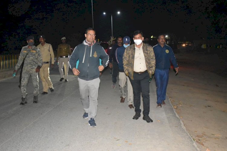 सीएमओ नगरपालिका बलरामपुर को कलेक्टर ने दिए निर्देश
