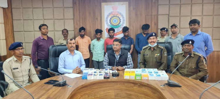 5 लाख 50 हजार रूपये कीमत के 35 मोबाईल व स्मार्ट वॉच जप्त, 5 आरोपी गिरफ्तार