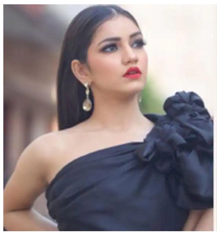 चौंकाने वाले खुलासे: मंत्री के साथ सेक्स स्कैंडल की साजिश का पर्दाफाश.... मॉडल को रिपोर्टर बनाकर इसके पास भेजना चाहती थी ब्यूटीशियन.... मॉडल ने होटल से कूदकर..... मंत्री को था लड़कियों से अकेले मिलने का ऑफर.....