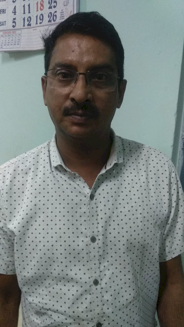 बिग CG न्यूज: नेशनल न्यूज चैनल के नाम पर 1 करोड़ की ठगी.... कारोबारी से चैनल से निकाले गए एग्जिक्यूटिव ने लिए 1 करोड़.... नेशनल न्यूज चैनल के विज्ञापनों में पैसा लगाने का दिया था झांसा.... ठगी करने वाला गिरफ्तार.....