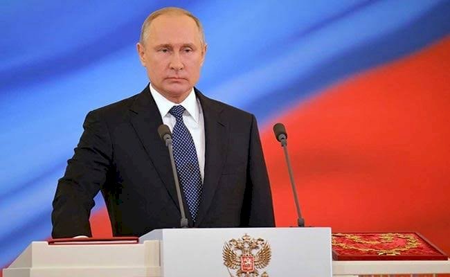 Russia-Ukraine War: राष्ट्रपति पुतिन को सता रहा खाने में जहर देकर ‘हत्या’ का डर.... राष्ट्रपति पुतिन ने जहर देने के खौफ के चलते 1000 पर्सनल स्टाफ को नौकरी से निकाला.....