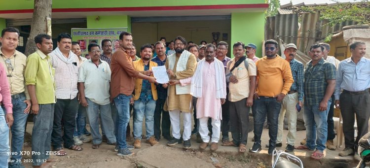 बस्तर के वन कर्मचारी संघ द्वारा 12 सूत्रीय मांग को लेकर जारी अनिश्नित कालीन हड़ताल को मिला, जनता कांग्रेस जे व बस्तर अधिकार मुक्ति मोर्चा के नेता नवनीत चांद का साथ - मुक्ति मोर्चा/जनता कांग्रेस जे