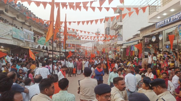 बेमेतरा जिले के थानखम्हरिया धुमाल ढोल तलवारबाजी...राम दरबार की झांकी..जय श्री राम से पूरा नगर गुंज उठा..आकर्षण का केंद्र रहा नागपुर से आये शिव तांडव ग्रुप.NB.LIVE BMT