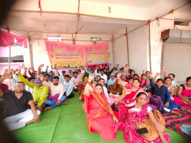 Chhattisgarh मनरेगा अधिकारी कर्मचारी संघ की कलम बंद हड़ताल शुरू…पढ़िए मनरेगा अधिकारी कर्मचारी संघ की क्या है प्रमुख माँग…