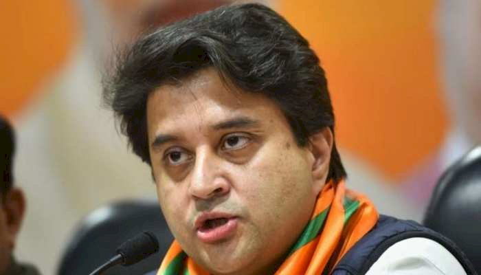 राज्यसभा सदस्यता पर ज्योतिरादित्य सिंधिया पर संकट! कांग्रेस नेता की याचिका पर हाईकोर्ट ने जारी किया नोटिस.