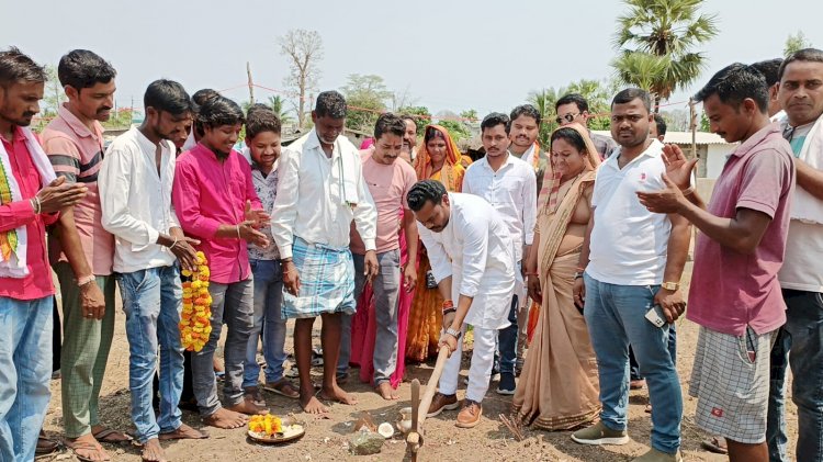बंजारा समाज की वर्षों की मांग हुई पूरी... जिपं अध्यक्ष हरीश कवासी ने किया भूमिपूजन....मंत्री कवासी लखमा का बंजारा समाज के लोगो किया आभार व्यक्त..