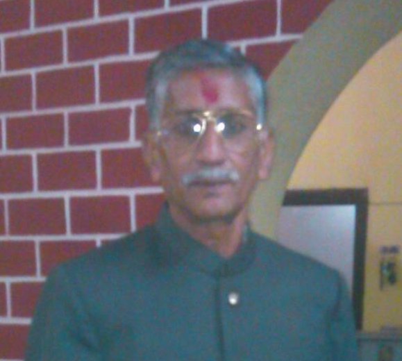 प्रधानमंत्री ग्राम सड़क योजना के तहत रोड का निर्माण कार्य हुआ शुरू।
