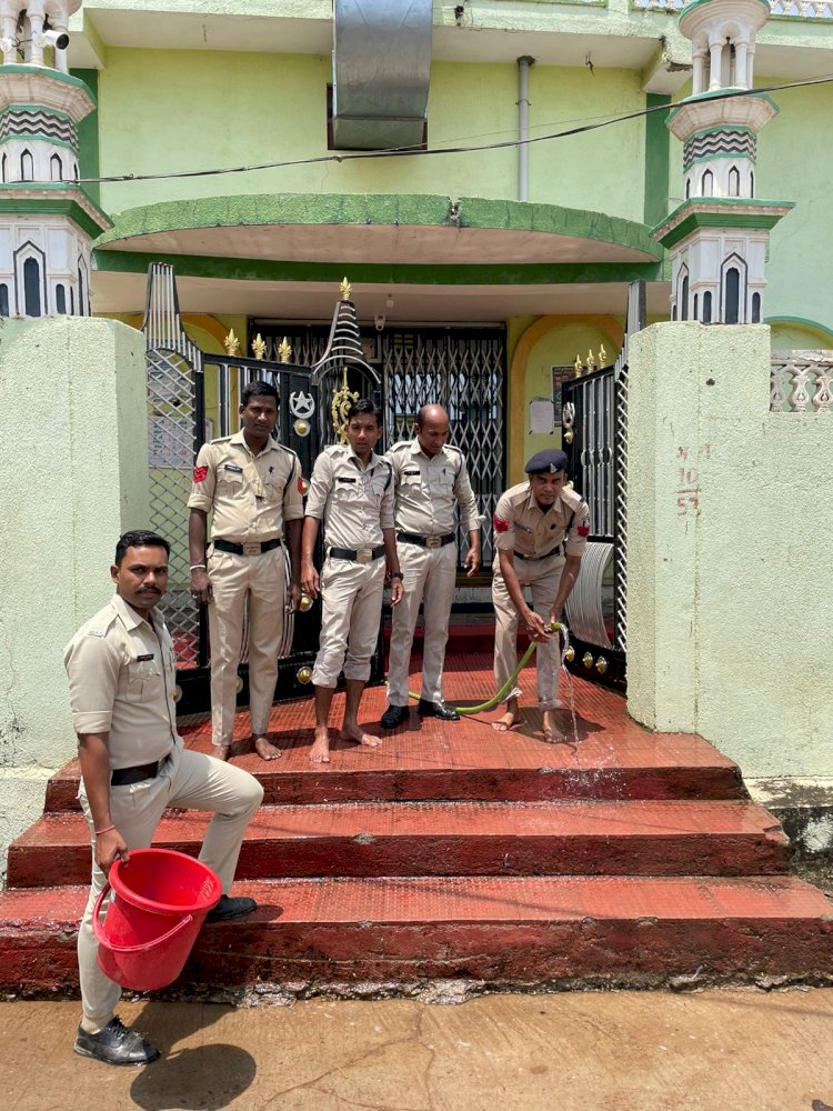 इंसान से हो इंसान का भाईचारा