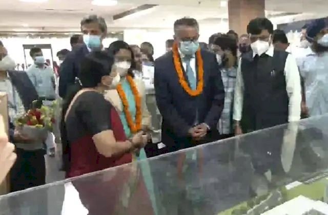 नई दिल्ली: डब्ल्यूएचओ के महानिदेशक डॉ. टेड्रोस अदनोम घेब्रेयसस ने अपने भारत दौरे पर कहा, मुझे बहुत खुशी है कि अब भारत में भी एक ग्लोबल सेंटर बनाया जाएगा.