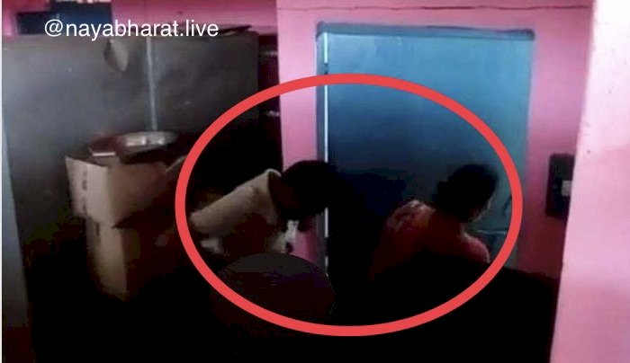 CG-स्कूल प्राचार्य व महिला स्टाफ के बीच अफेयर : स्कूल के कमरे को बना दिया अय्याशी का अड्डा…छुट्टी के दिनों में भी दोनों पहुंचते थे स्कूल...आपत्तिजनक हालत में रंगरेलियां मनाते रंगेहाथों पकड़े गये…प्राचार्य सस्पेंड, VIDEO वायरल…