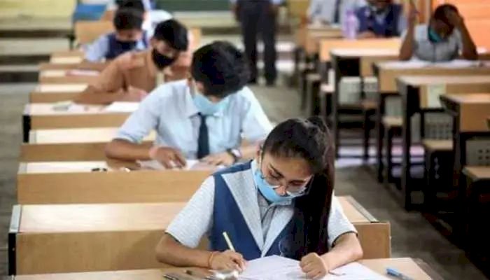 CBSE Exam: सीबीएसई का बड़ा ऐलान, दो चरण की परीक्षा में अनुपस्थित छात्रों को नहीं मिलेगा तीसरा मौका.