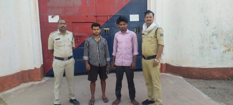 पाली पुलिस द्वारा कोयला चोरों पर की जा रही लगातार कार्यवाही दो ट्रैक्टरों में कोयला चोरी करते दो आरोपी के साथ 6 टन कोयला कीमती ₹18000 जप्त किया