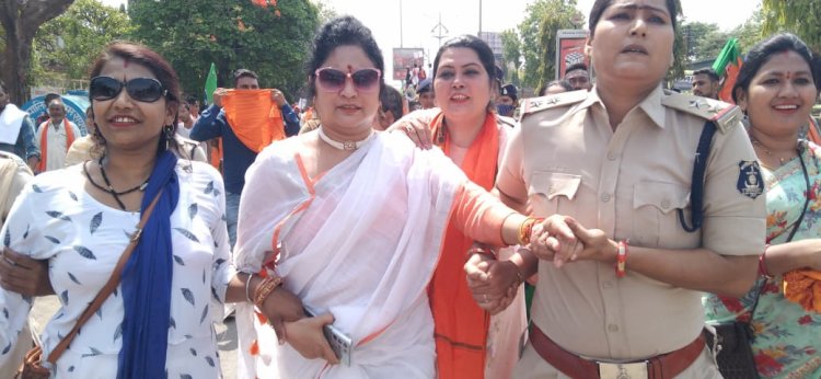भारतीय जनता पार्टी द्वारा जेल भरो आंदोलन मे हजारों की संख्या में गिरफ्तारी दी गई