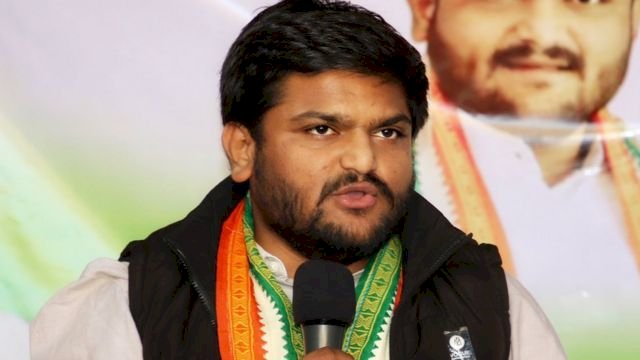 कांग्रेस को बड़ा झटका: हार्दिक पटेल ने कांग्रेस पार्टी से दिया इस्तीफा...इस पार्टी में हो सकते हैं शामिल...कल कर सकते हैं प्रेस कांफ्रेंस….