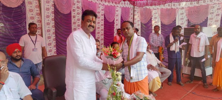 ग्राम कैकाचेरबहार एवं आसना के माता मेला मंडई में शामिल हुए संसदीय सचिव रेखचंद जैन