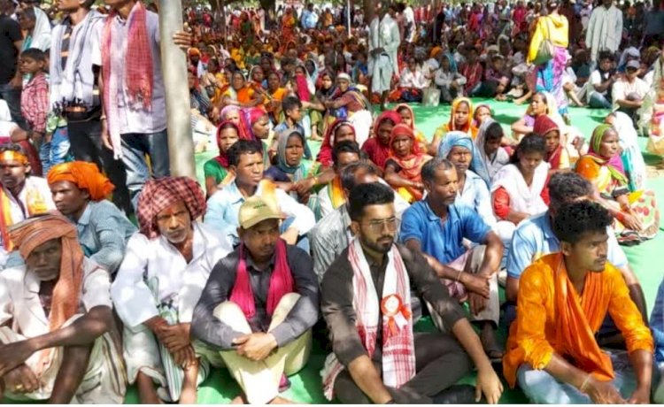 छत्तीसगढ़ में धर्मान्तरित जनजातियो को आरक्षण से वंचित करने की मांग को लेकर कांकेर में निकली विशाल डी-लिस्टिंग महारैली.....