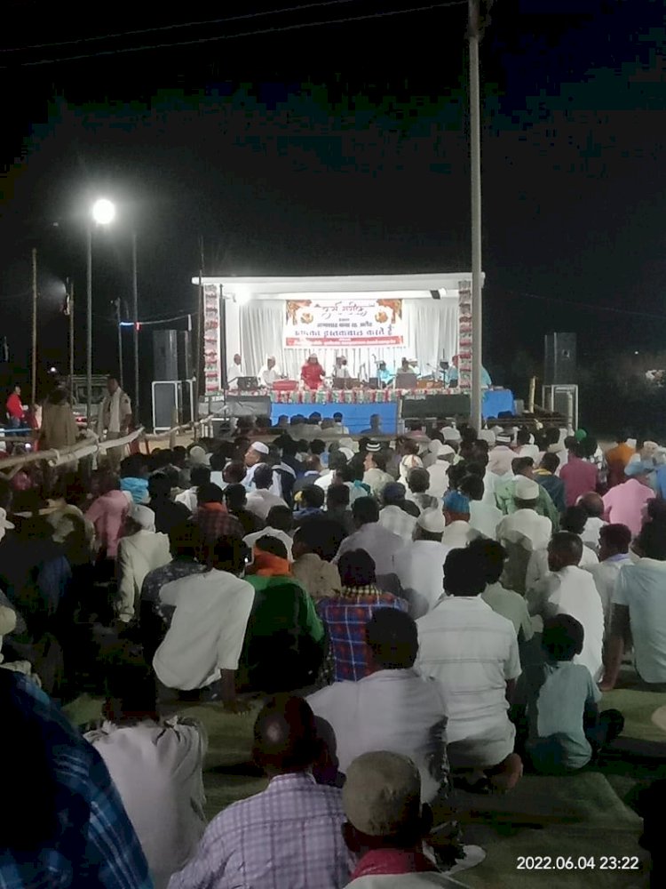 डांडगांव( उदयपुर) सहित आसपास के मुस्लिम समुदाय के लोग लखनपुर उर्स कव्वाली में हुए शामिल। दी एक दूसरे को बधाई व मुबारकबाद।