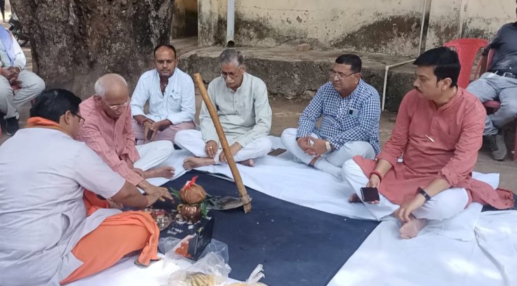 पंचायत एवं स्वास्थ्य मंत्री टीएस सिंह देव ने वीडियो कॉन्फ्रेंसिंग के माध्यम से 50 बिस्तर अस्पताल निर्माण कार्य का किया भूमि पूजन।