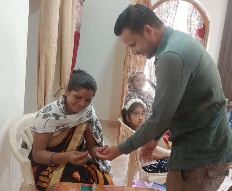 मलेरिया से बचाव के लिए घरों में किया जा रहा दवा का छिड़काव.730 टीमें घर-घर जाकर कर रहीँ मलेरिया की जांच
सुकमा जिले में 1.40 लाख लोगों की हुई मलेरिया जांच