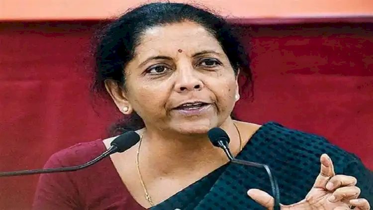 मंत्री निर्मला सीतारमण ने कहा कि सरकार की नीतियों और उसके द्वारा उठाए गए सक्रिय कदमों ने देश को कोरोना महामारी से उत्पन्न स्थिति से उबरने में मदद की और अर्थव्यवस्था नियंत्रण में रही।