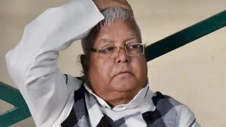कोर्ट में लालू यादव का दिलचस्प जवाब ‘हुजूर मैं बेकसूर हूं हेलीकॉप्टर तो पायलट उड़ा रहा था’, जाने क्या बोले जज साहब.