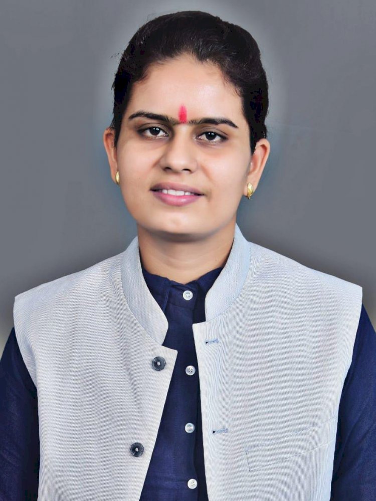 CG:बेमेतरा की शान बनी पार्षद नीतू कोठारी होगी राज्यपाल से सम्मानित...अब तक बेमेतरा जिले में सबसे ज्यादा रक्त दान की हैं 30 बार..14 जून को रक्तदाता दिवस के अवसर पर