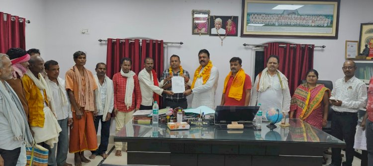 संसदीय सचिव रेखचंद जैन के प्रयासों से ग्राम धनियालूर में कोटवार की नियुक्ति हुई