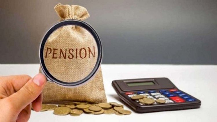 Pension Scheme: Good News बुढ़ापे में हो जाएं बेफिक्र, सरकारी पेंशन से पूरे जीवनभर रहेगी मौज, जाने सबकुछ डिटेल्स…