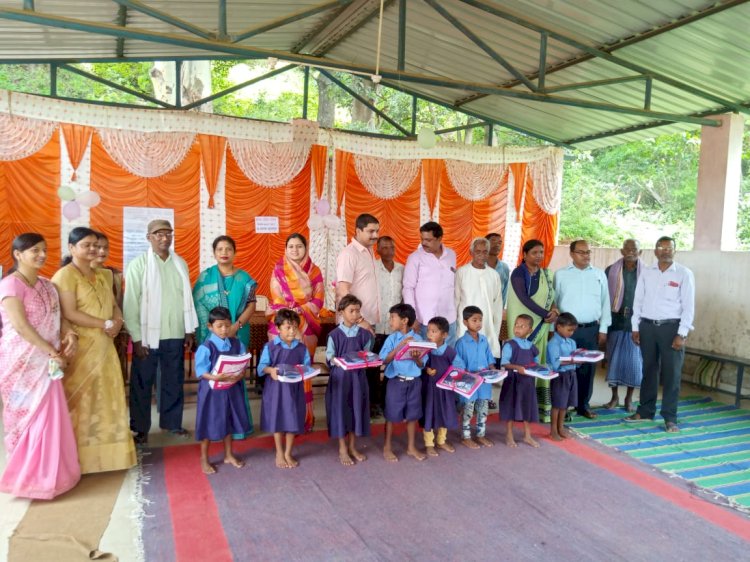 Lakhanpur News : कुंवरपुर के पूर्व माध्यमिक शाला एवं प्राथमिक शाला में मनाया गया शाला प्रवेश उत्सव
