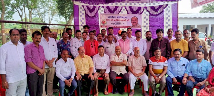 CG:छत्तीसगढ़ श्रमजीवी पत्रकार संघ के नवनियुक्त प्रदेश अध्यक्ष अरविंद अवस्थी का सम्मान बालोद छत्तीसगढ़ श्रमजीवी पत्रकार संघ द्वारा किया गया