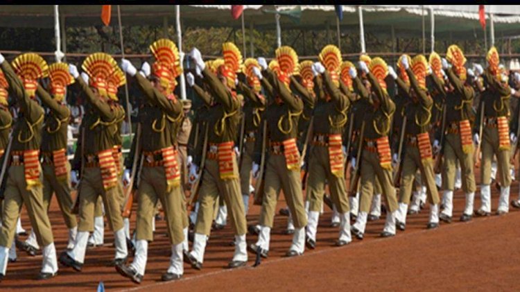 CG सहायक आरक्षकों के हित में बड़ा निर्णय : छत्तीसगढ़ में डिस्ट्रिक्ट स्ट्राईक फोर्स संवर्ग का होगा सृजन...डिस्ट्रिक्ट स्ट्राईक फोर्स संवर्ग में आरक्षक के 3136 पद किए जाएंगे सृजित...