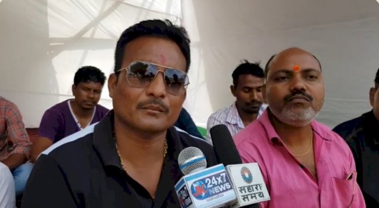 बलरामपुर में राजस्व एवं सड़क बचाओ संघर्ष समिति के लोगो का ओवरलोड रेत परिवहन के विरोध में उ.प्र. सिमा के परिवहन चेकपोस्ट पर अनिश्चित कालीन धरना प्रदर्शन का पांचवा दिन आज