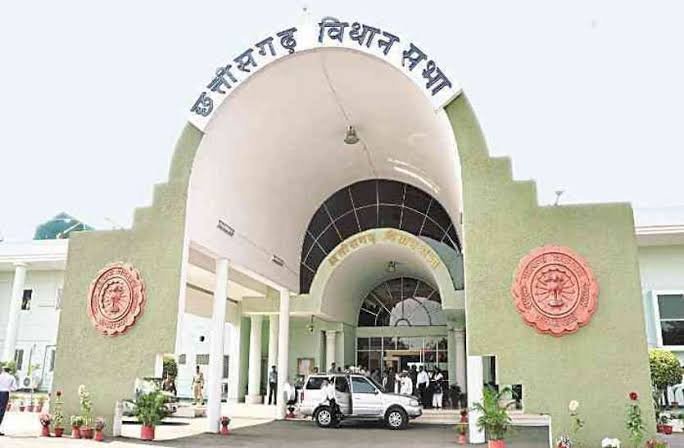 CG- RI, पटवारी सस्पेंड: राजस्व मंत्री ने सदन में की घोषणा... राजस्व निरीक्षक और पटवारी निलंबित... सदन में गूंजा बेजा कब्जा का मुद्दा... राजस्व मंत्री ने दिया ये जवाब.....