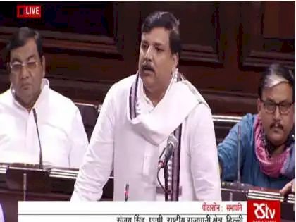 दोनों सदनों से कुल 24 सांसद हो चुके हैं निलम्बित और इसमें से एक AAP पार्टी से संजय सिंह भी शामिल है.