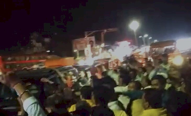 विधायक के काफिले पर हमला : वाहन में तोड़फोड़...कार का शीशा टूटा...विधायक की गाड़ी पर हमला…बाल बाल बचे विधायक…