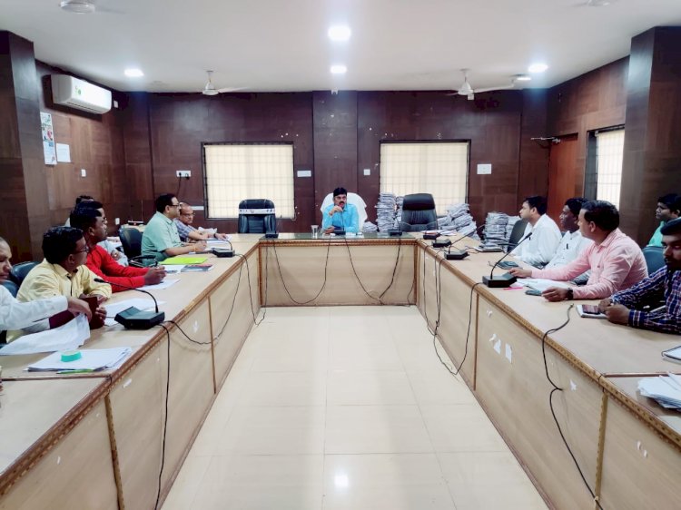 CG:किसानों को निर्बाध विद्युत आपूर्ति बनाये रखने....बेमेतरा DM ने छ.ग. राज्य विद्युत वितरण कम्पनी के अधिकारी जलसंसाधन एवं कृषि विभाग के अधिकारियों की संयुक्त बैठक लिए