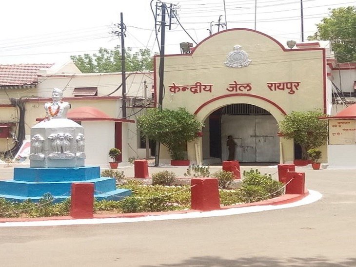 CG सेंट्रल जेल में कैदी ने लगाई फांसी:अपनी ही शर्ट से फंदा बनाकर कैदी ने जान दे दी…अस्पताल वार्ड में शर्ट से लटकता मिला शव…मचा हड़कम्प…जाँच में जुटी पुलिस…