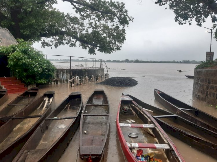 CG- छुट्टी निरस्त BIG NEWS: सभी अधिकारी-कर्मचारियों की छुट्टी निरस्त... फील्ड में रहने के निर्देश... बाढ़ और आपदा से बचाव के लिए हेल्पलाइन नम्बर भी जारी... भारी बारिश ने बढ़ाई चिंता…..