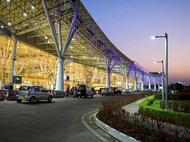 CG ब्रेकिंग: रायपुर एयरपोर्ट बनेगा कार्गो हब... मध्य क्षेत्रीय परिषद की बैठक में छाया रहा CG... 19 में से 8 एजेंडा छत्तीसगढ़ के... CM भूपेश के प्रस्ताव पर बैठक में लिए गए महत्वपूर्ण निर्णय... पढ़िए......